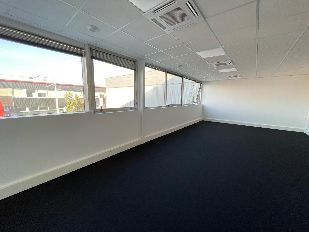 Local d'activité Bonneuil-sur-Marne 374m² Location local d'activité Bonneuil-sur-Marne Val-de-Marne OLACT2423813 5